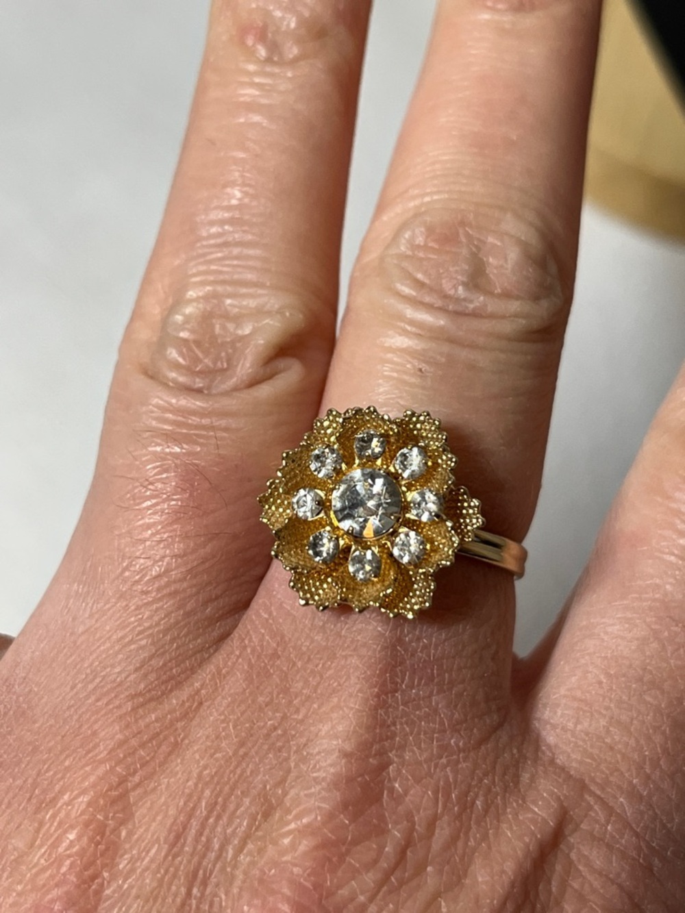 Sarah Coventry Gold Floral Crystal Statement Ring - Women. Sz 8.5
